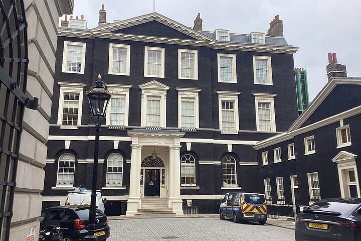 Self-Guided Oscar Wilde Walking Tour in Mayfair & St James, London photo 4