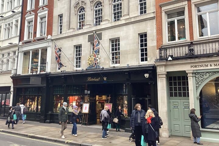Self-Guided Oscar Wilde Walking Tour in Mayfair & St James, London photo 5