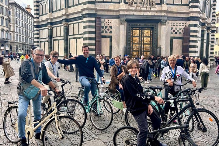Florence Untold Bike Tour — Hidden Stories & City Streets photo 4