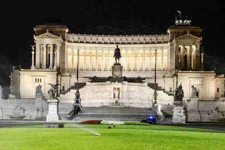 Rome Evening Private Driver Tour with Dinner — Janiculum to Colosseum