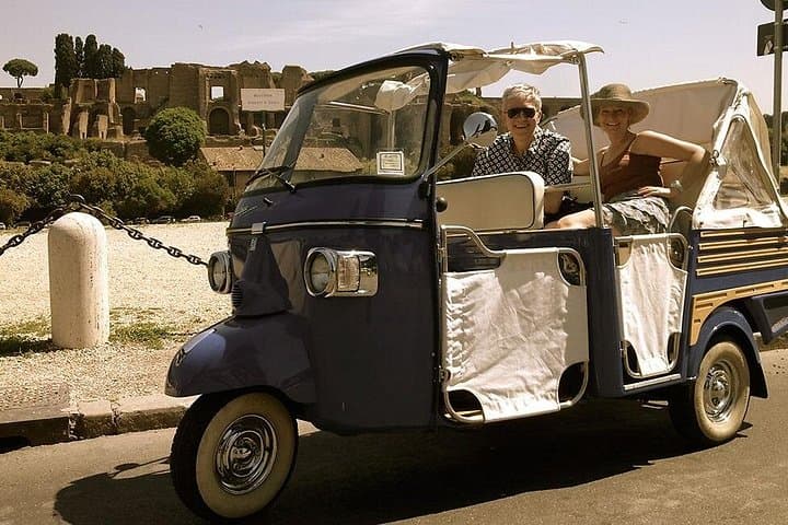 Bari Tuk Tuk Calessino: One-Hour Private City Tour photo 2