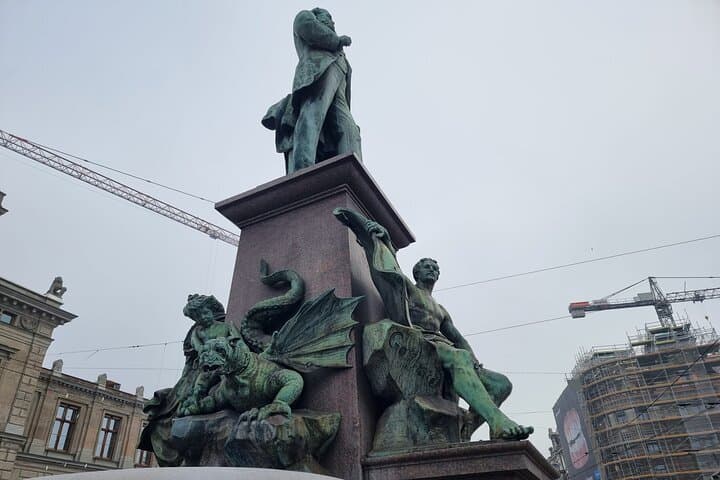 Zurich Old Town Audio Detective Rally — Private Puzzle Walk photo 2