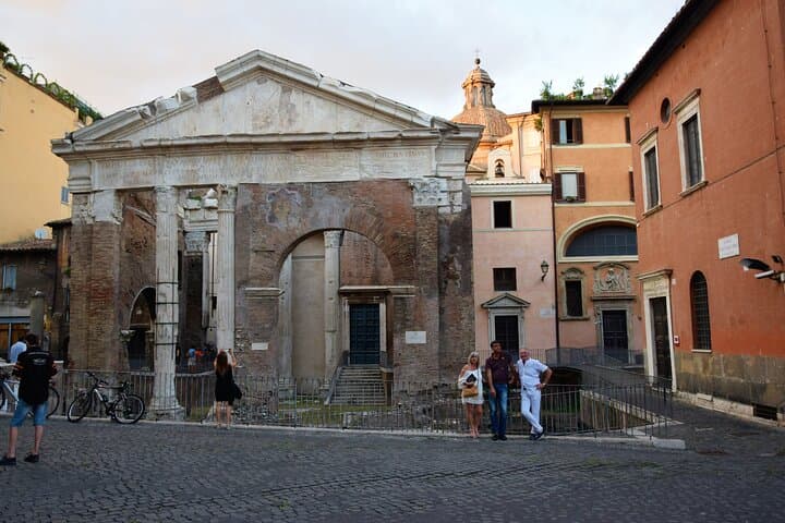 Private Rome Walking Tour: From the Colosseum to the Orange Garden photo 4