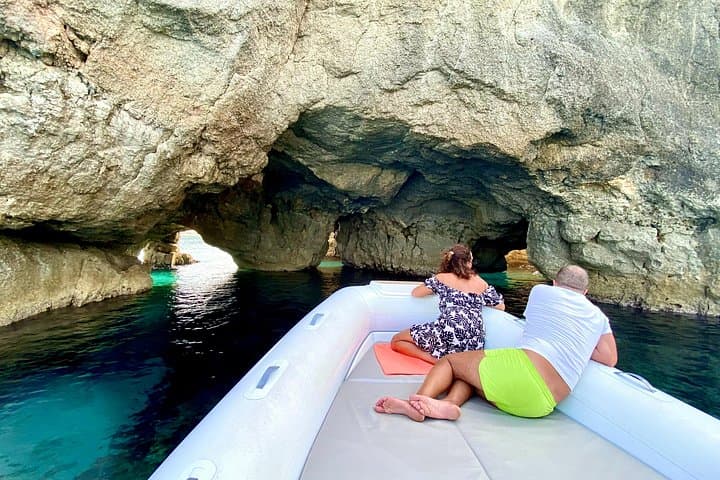 Costa degli Dei Boat Tour: All-Day Relaxation, Swimming & Calabrian Aperitif photo 4