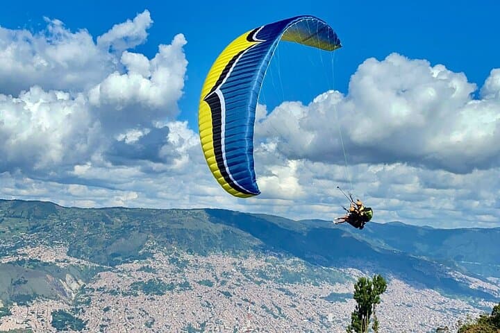 Tandem Paragliding Over Medellín: Scenic Flights from the Hills