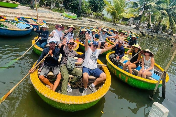 Cycle & Bamboo-Boat: Hoi An Farming and Fishing Life Tour photo 3