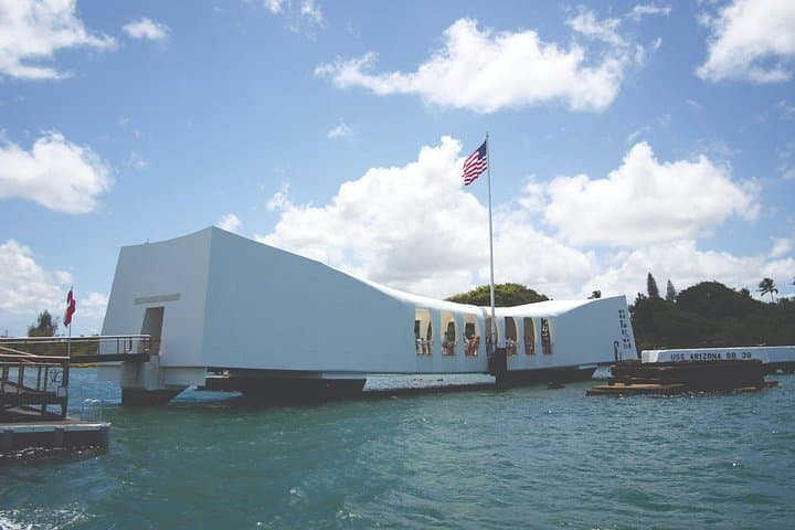 Inter-Island Pearl Harbor Day Trip from Kauai: WWII Heroes Tour photo 1