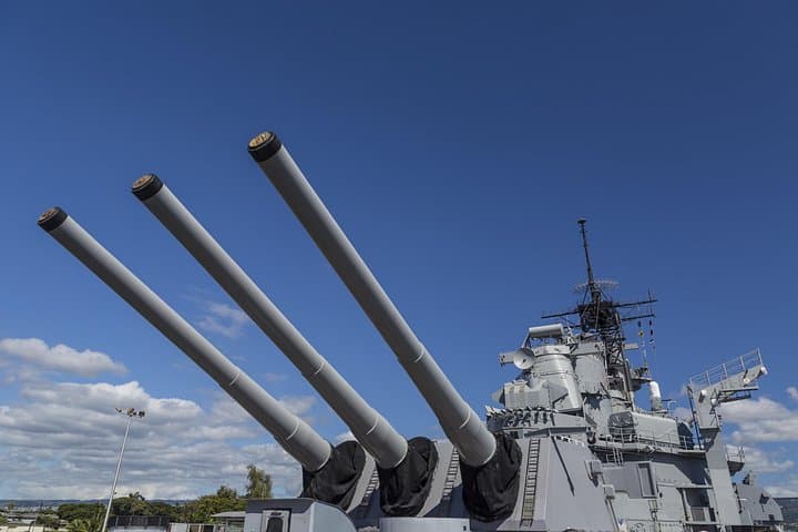 Inter-Island Pearl Harbor Day Trip from Kauai: WWII Heroes Tour photo 2