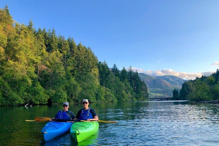 Columbia River Gorge Kayak Tour: 2-Hour Guided Paddle with Wildlife Viewing photo 4