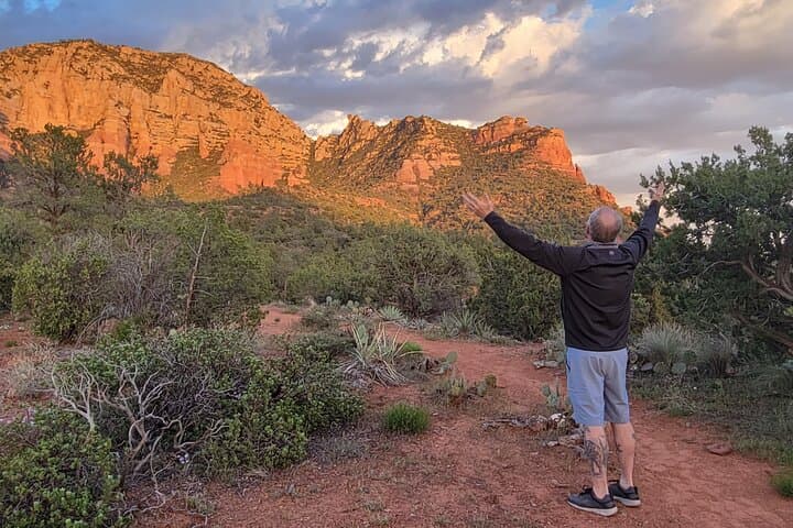 Sedona Scenic Sunset Tour: Semi-Private Red Rocks Photo & Sunset Viewing photo 4