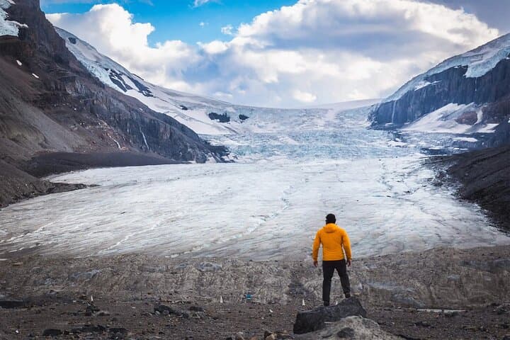 Icefields Parkway Highlights and Secrets: Banff to Columbia Icefield Day Tour photo 2