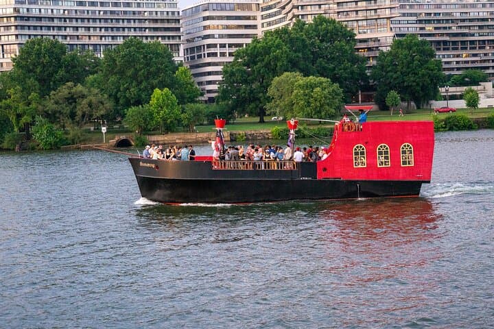 Pirate Ship Treasure Hunt Cruise on the Potomac River: A Family-Friendly Adventure in Washington, DC