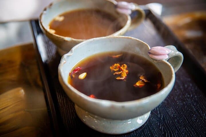 Seoul Vegan Michelin Tour — Temple Walk, Traditional Tea & Fine Dining photo 3