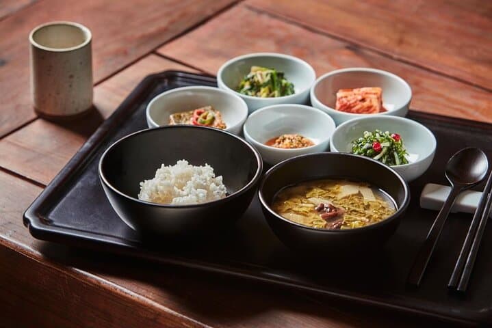 Seoul Vegan Michelin Tour — Temple Walk, Traditional Tea & Fine Dining photo 4