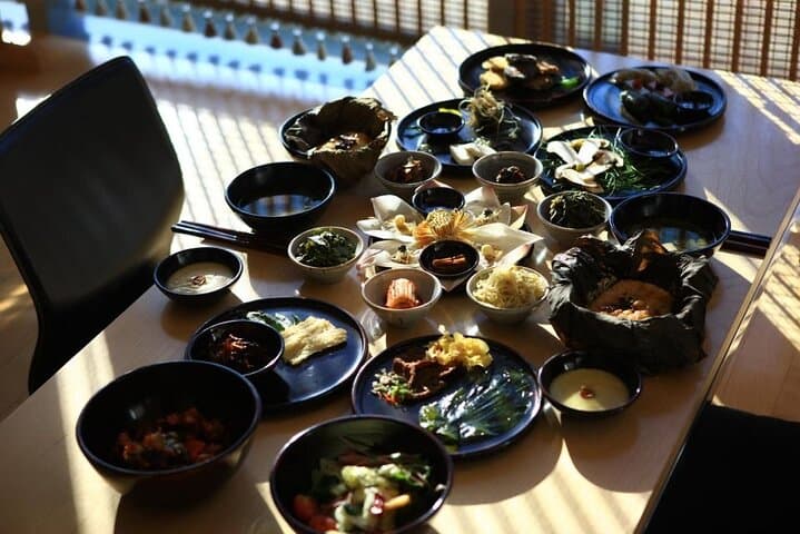 Seoul Vegan Michelin Tour — Temple Walk, Traditional Tea & Fine Dining photo 6