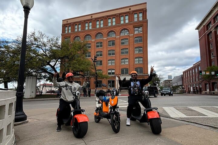 JFK Dallas E-Scooter Smart Tour: Self-Guided History Ride Through Dealey Plaza photo 2