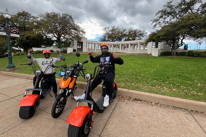 JFK Dallas E-Scooter Smart Tour: Self-Guided History Ride Through Dealey Plaza photo 3