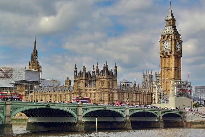 Harry Potter London: Self-Guided Audio Walking Tour from Westminster to Piccadilly photo 1
