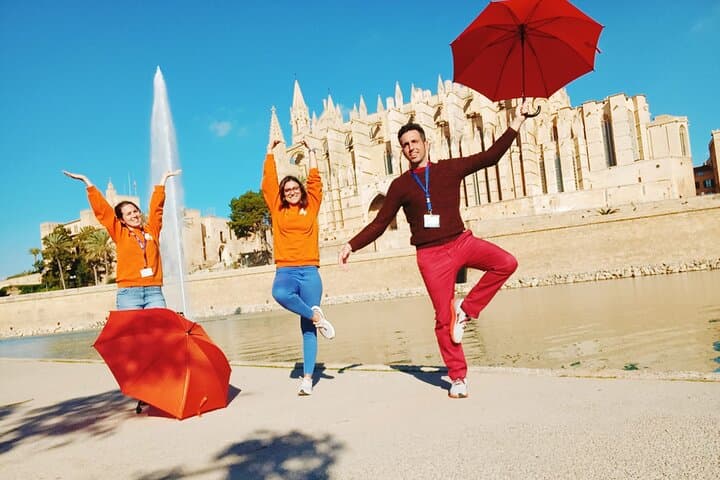 Explore Palma de Mallorca: Private Old Town Walking Tour with Local Guides