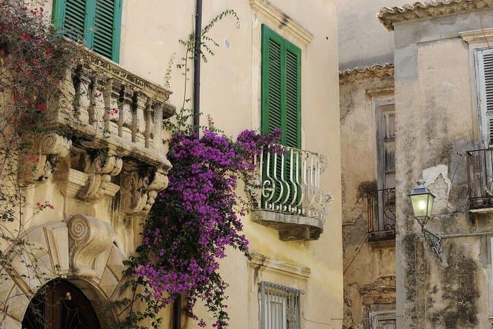 Tropea Street Food Tour: Taste Red Onion & Nduja with a Local Guide photo 5
