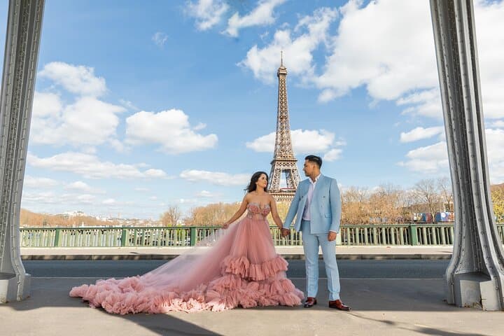 Eiffel Tower Princess Dress Photoshoot — Private Session at Passerelle Debilly photo 3