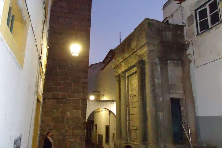 Walk Évora's Roman Legacy: Private 2.5‑Hour Tour with Museum Entry photo 3