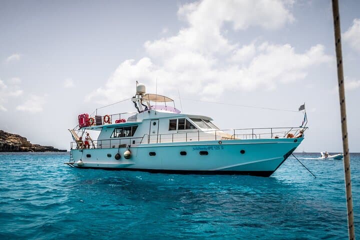Lampedusa Day Cruise: Snorkel Wrecks, Sea Coves and Fresh Fish Lunch