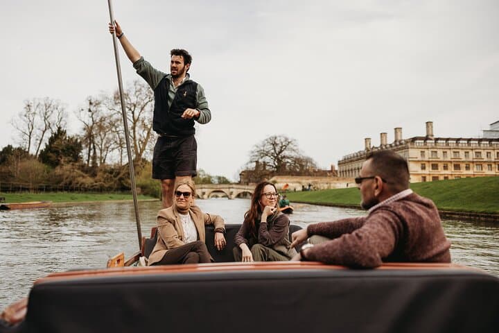 Cambridge Punting Tour on the River Cam: Shared Chauffeured College Backs Experience