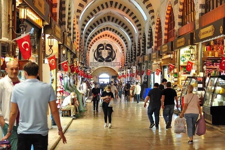 Private Bosphorus Cruise & Kadıköy Food Tasting — Istanbul Yacht Tour photo 3