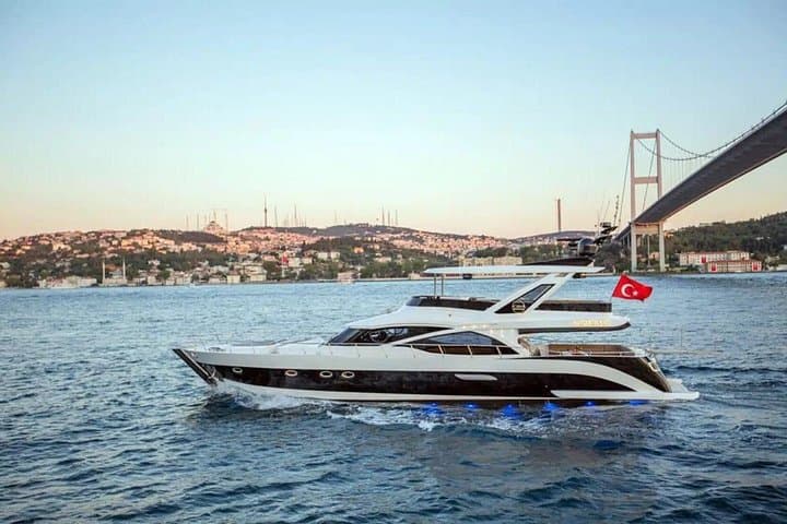 Private Bosphorus Cruise & Kadıköy Food Tasting — Istanbul Yacht Tour photo 4