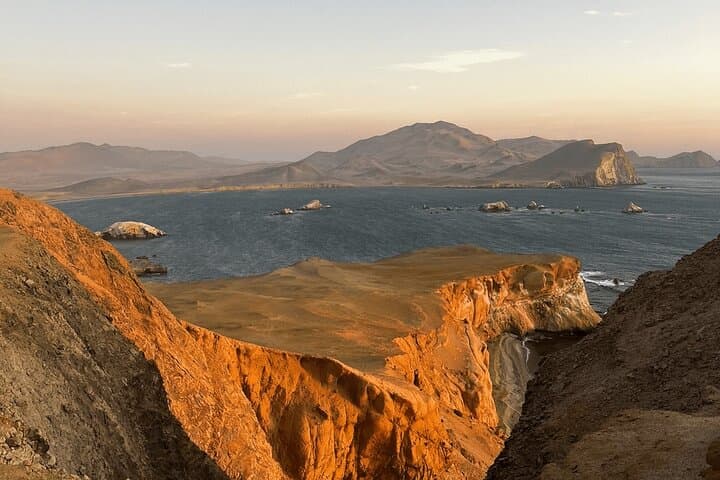 Sunset Trekking in Paracas National Reserve: Cliff Walks & Coastal Vistas photo 2