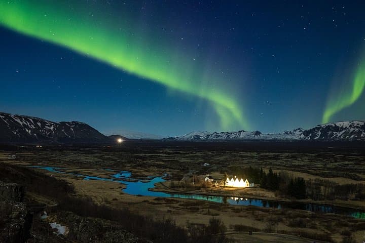 Private Northern Lights Hunting Tour in Reykjavik — Expert Aurora Chase photo 3