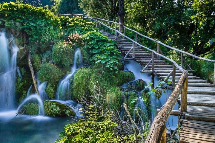 Split to Plitvice Lakes Day Transfer: Mercedes V-Class Comfort and 4-Hour Park Visit photo 5