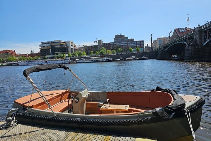 Sunset Cruise Under Charles Bridge: Private Prague Boat Tour photo 3