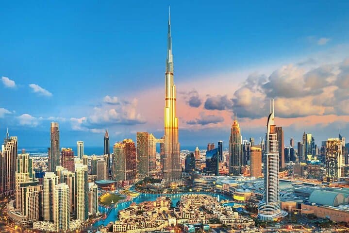 Half-Day Private Dubai Tour: Old Souks, Dubai Frame & Buffet Lunch