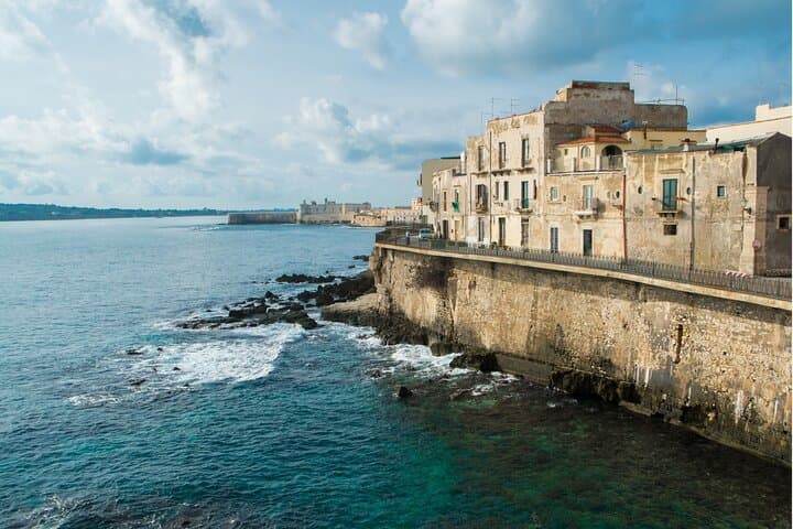 Ortigia Scavenger Hunt: Self-Guided Highlights Tour of Syracuse