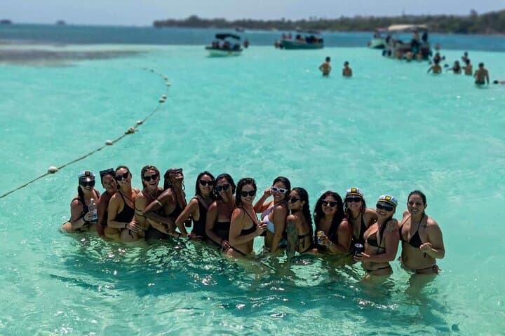 Private Pontoon in San Andrés Bay — Discover the 7 Colors of the Sea photo 3