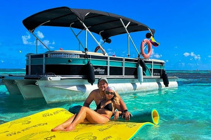 Private Pontoon in San Andrés Bay — Discover the 7 Colors of the Sea photo 6