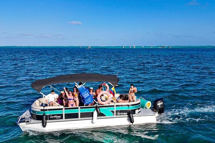 Private Pontoon in San Andrés Bay — Discover the 7 Colors of the Sea photo 4