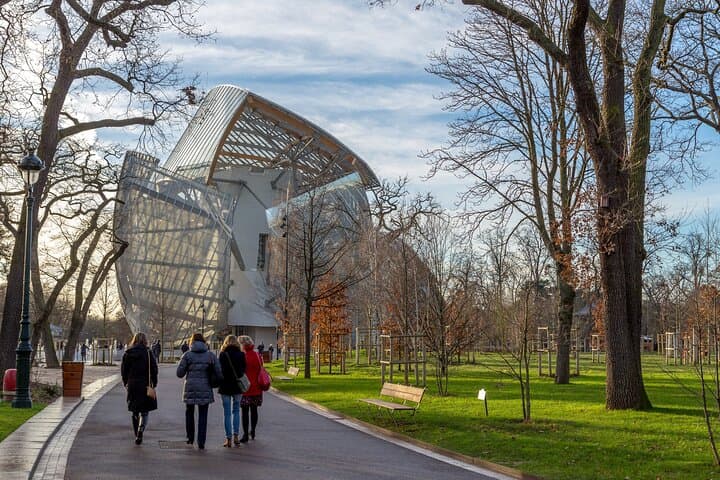 VIP Louis Vuitton Foundation Walking Tour and Jardin d'Acclimatation Visit photo 6