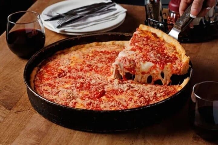 Chicago Street Food Walking Tour: Deep-Dish, Beef, and Architectural Icons photo 5