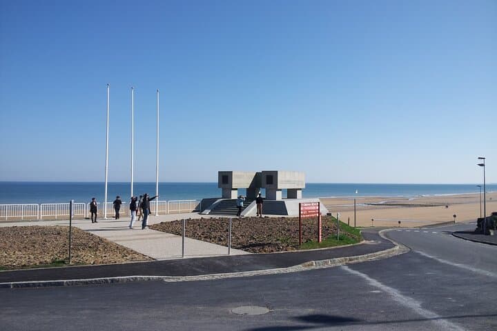 Explore the Historic D-Day Beaches on a Private Tour from Saint Malo photo 3