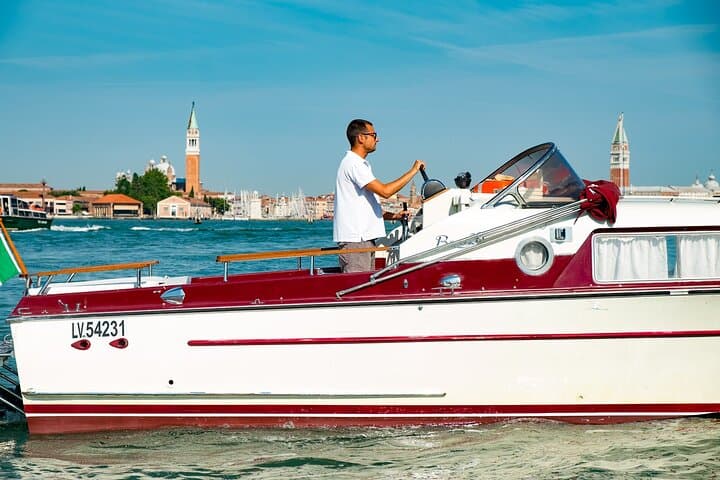 Sunset Cocktail Cruise on Venice Lagoon: Private Vintage Boat Experience photo 3