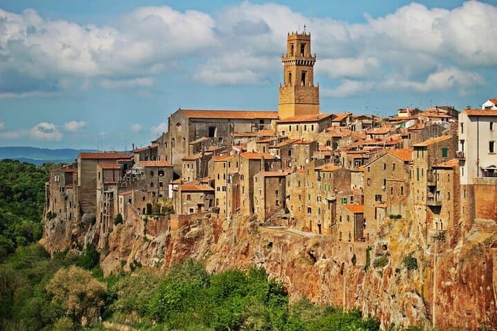 Private Wine & Culture Tour in Hidden Southern Tuscany: Pitigliano & Sovana Day Trip