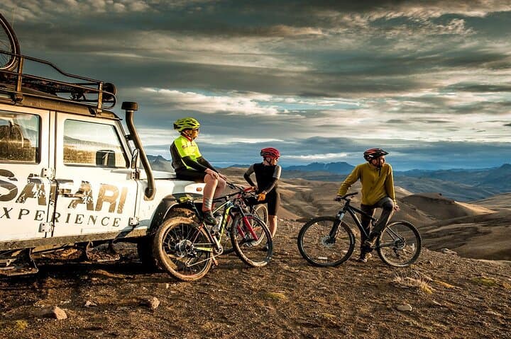 Patagonian Safari Mountain Biking: 16km Estancia 25 de Mayo Adventure photo 5