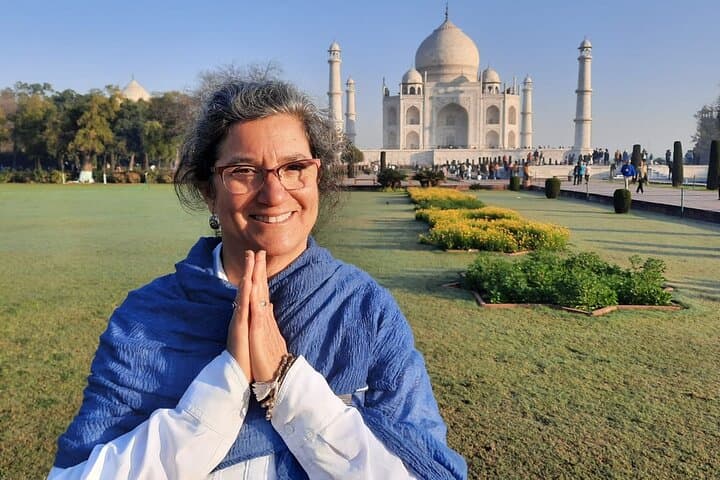 Same-Day Taj Mahal by Bhopal Shatabdi: First-Class Day Trip from Delhi