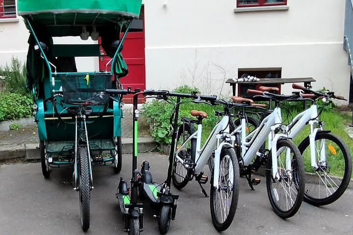 Berlin Highlights by Rickshaw, E-Bike & E-Scooter: Private 3-Hour Tour photo 4