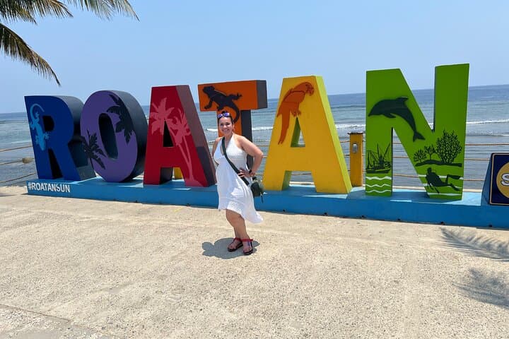 Roatan Island Tour: West Bay Beach, Chocolate Factory & Panoramic Views photo 4