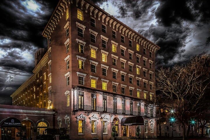 Charleston Haunted Pub Crawl: Spirits, History & Boozy Ghost Stories photo 4