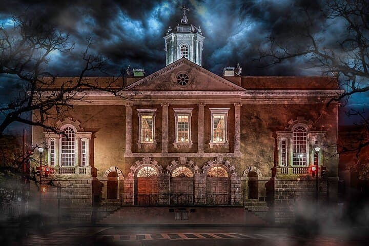 Charleston Haunted Pub Crawl: Spirits, History & Boozy Ghost Stories photo 6